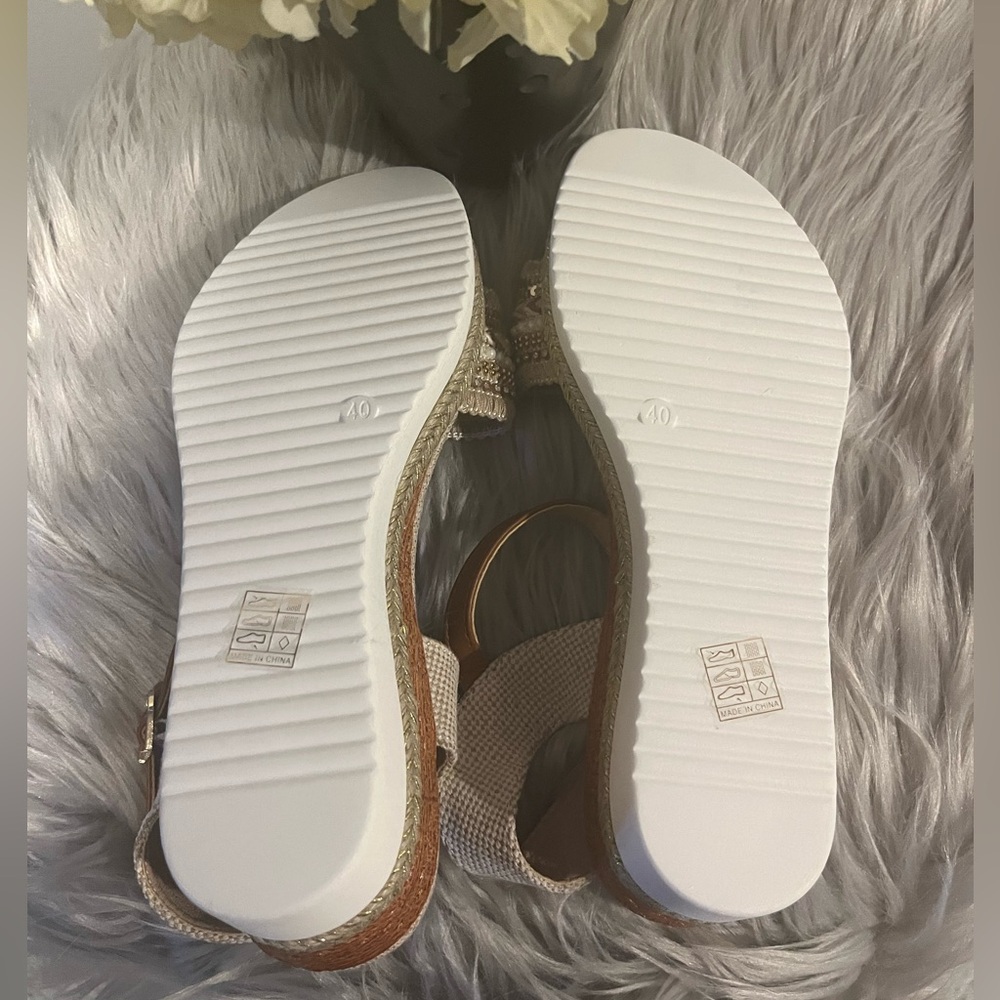 Sandals 👡 - Picture 3 of 4